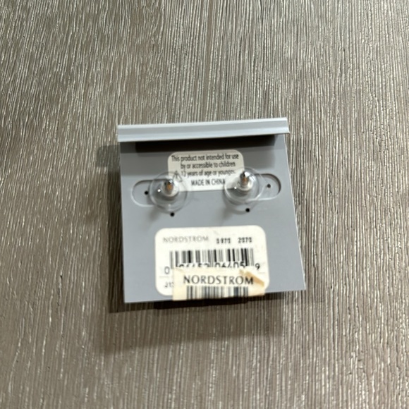 Carole Inc earrings - Picture 3 of 4